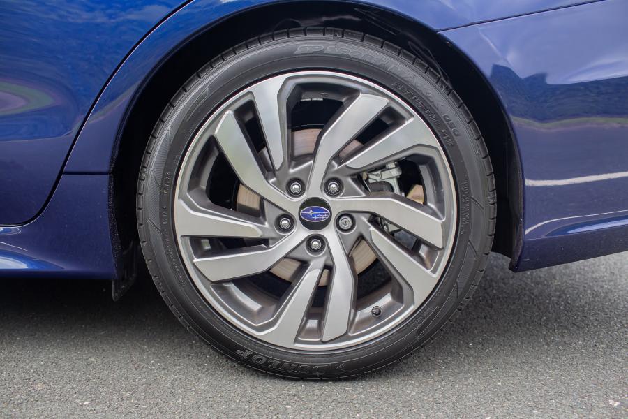 Колеса Subaru Levorg GT 2017 года  (UK) (фото 8 из 12)
